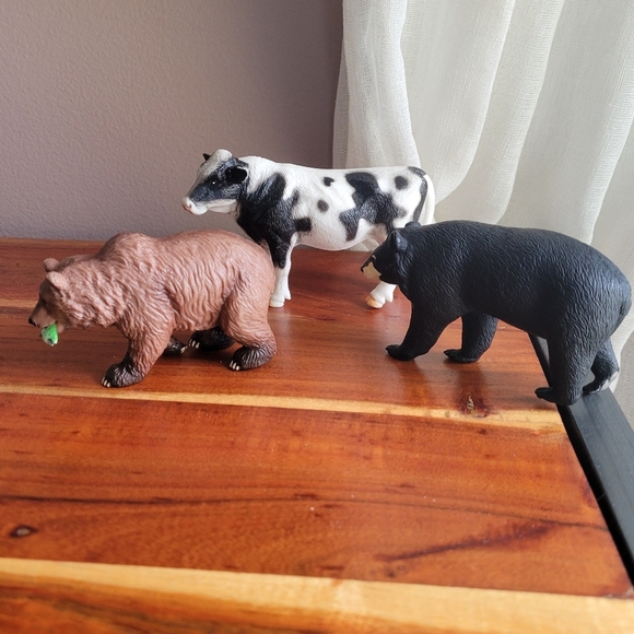 Lot of 3 Sturdy Animal Cow/ Black/Brown Bear Moon Bear WS Grizzly Bear 2005/2017 - Picture 2 of 12